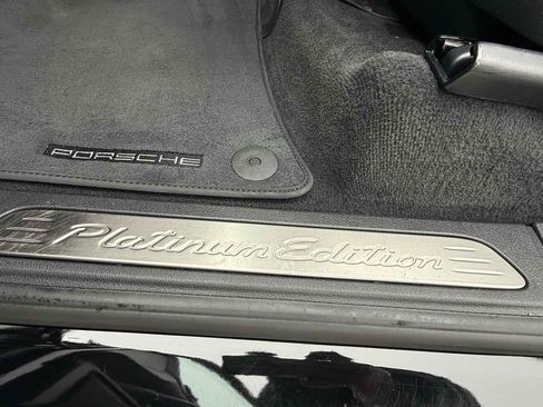 Used 2018 Porsche Cayenne Platinum Edition image 20