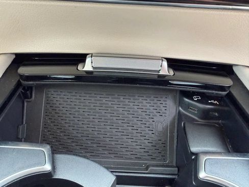 Used 2020 Mercedes-Benz GLE 350 4MATIC image 31