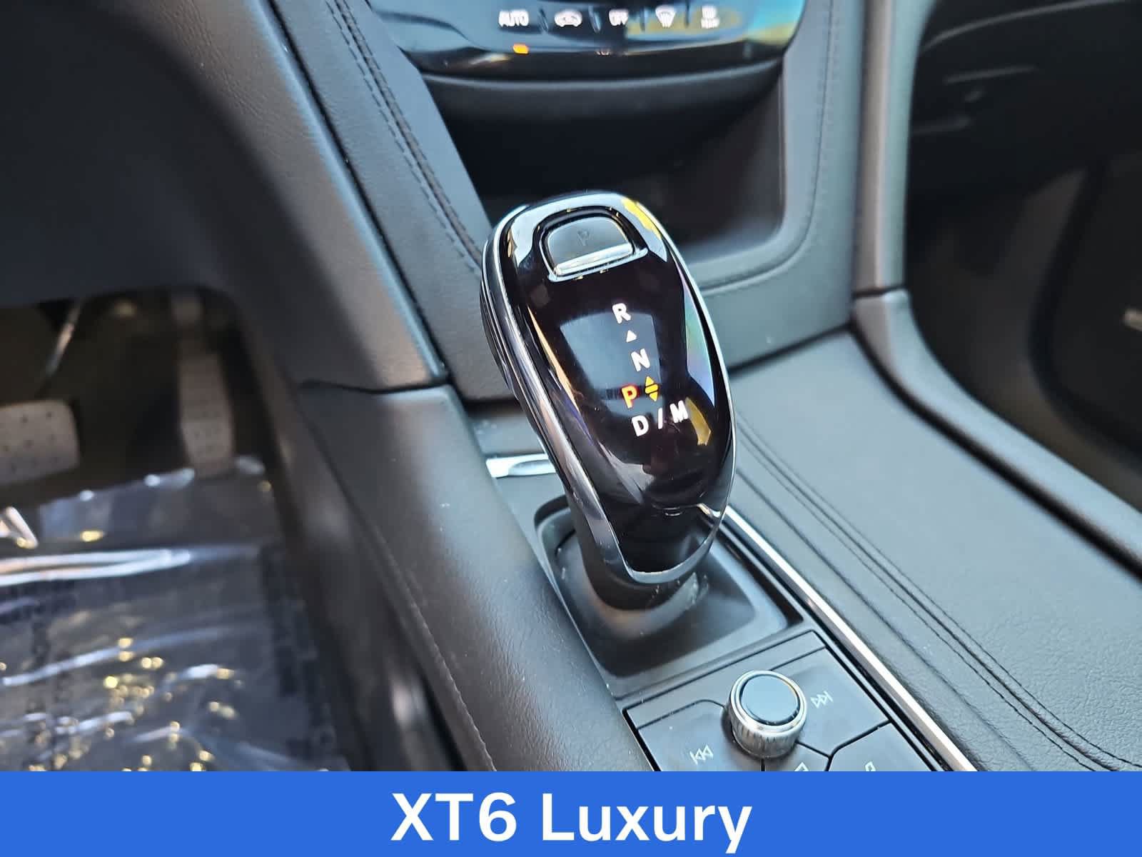 Used 2024 Cadillac XT6 Luxury w/ LPO, Floor Liner Package FWD image 21