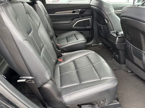 Used 2022 Kia Telluride EX w/ EX Premium Package image 10