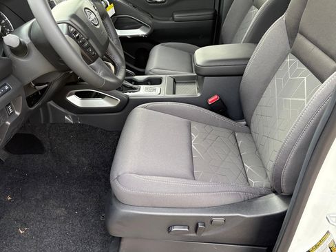 New 2026 Nissan Frontier SV image 20