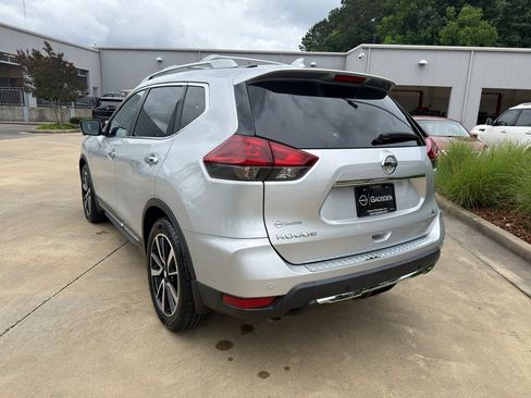 Used 2020 Nissan Rogue SL w/ Premium Package FWD image 5