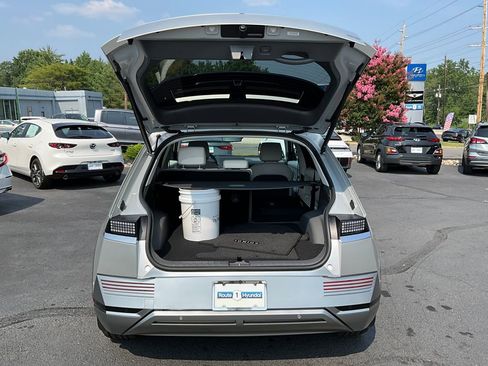 Used 2024 Hyundai Ioniq 5 Limited image 12