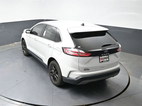 Used 2023 Ford Edge SEL AWD/4WD image 44