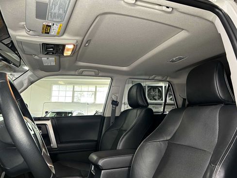 Used 2023 Toyota 4Runner Limited AWD/4WD image 21