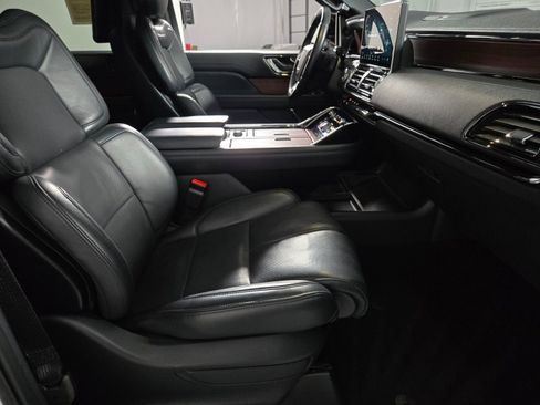 Certified 2023 Lincoln Navigator Reserve AWD/4WD image 17