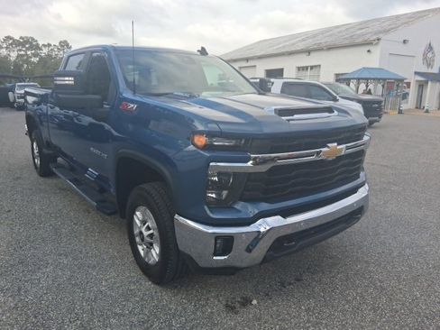 Certified 2025 Chevrolet Silverado 2500 LT w/ All Star Edition image 12