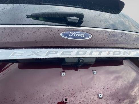 Certified 2020 Ford Expedition XLT w/ Equipment Group 201A AWD/4WD image 18