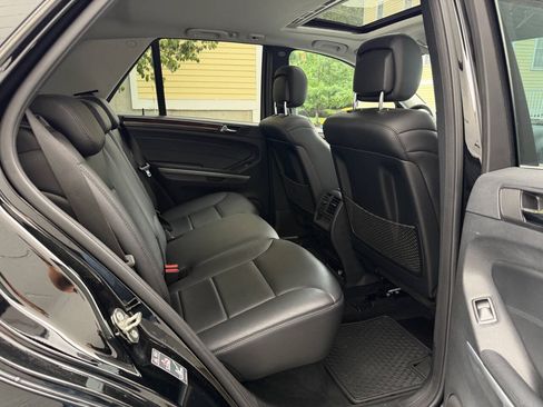 Used 2010 Mercedes-Benz ML 350 4MATIC image 33