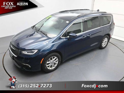 Used 2022 Chrysler Pacifica Touring-L FWD image 28