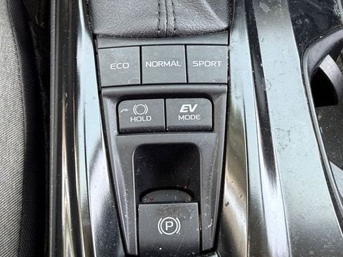 Used 2025 Toyota Camry LE w/ Convenience Package FWD image 21