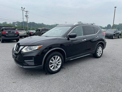 Used 2018 Nissan Rogue SV w/ Sun & Sound Touring Package AWD/4WD image 15