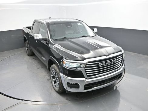 Used 2025 RAM 1500 Laramie AWD/4WD image 42