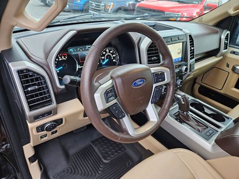 Used 2019 Ford F150 Lariat w/ Equipment Group 502A Luxury AWD/4WD image 17