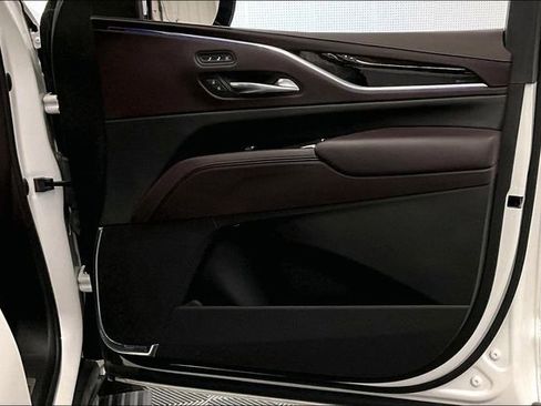 Used 2022 Cadillac Escalade ESV Sport Platinum image 20