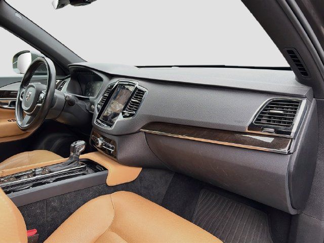 Used 2018 Volvo XC90 T5 Momentum w/ Convenience Package AWD/4WD image 18
