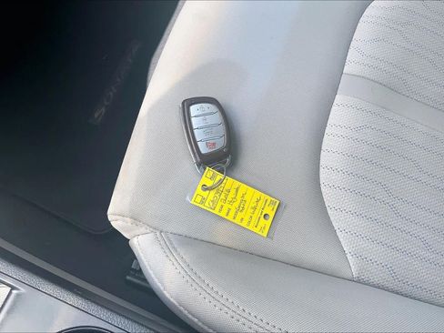 Used 2016 Hyundai Sonata SE FWD image 15