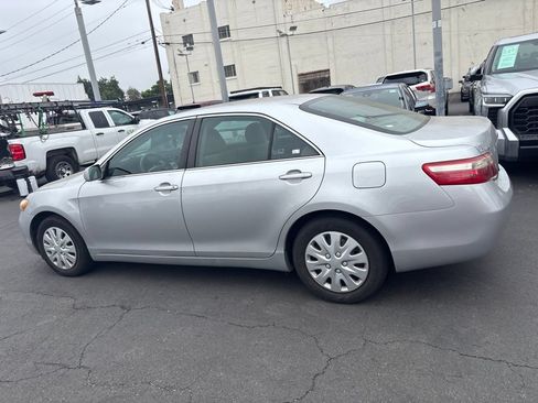 Used 2009 Toyota Camry LE FWD image 7