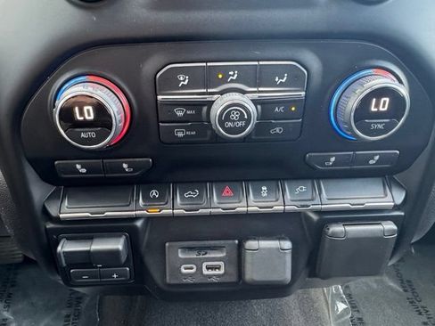 Used 2020 Chevrolet Silverado 1500 LT w/ All-Star Edition AWD/4WD image 18