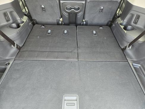Used 2025 Honda Pilot Touring image 32