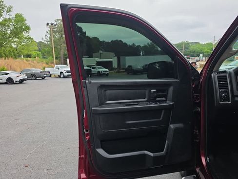 Used 2017 RAM 1500 Express w/ Express Value Package RWD image 16