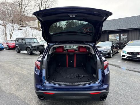 Used 2020 Alfa Romeo Stelvio AWD w/ Nero Edizione image 17