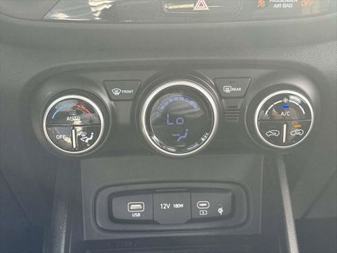 Certified 2026 Hyundai Venue SEL FWD image 28