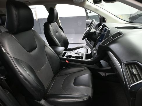 Used 2022 Ford Edge Titanium w/ Equipment Group 301A AWD/4WD image 48