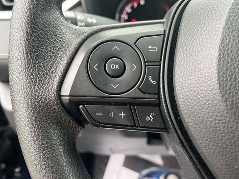 Used 2025 Toyota RAV4 XLE image 13