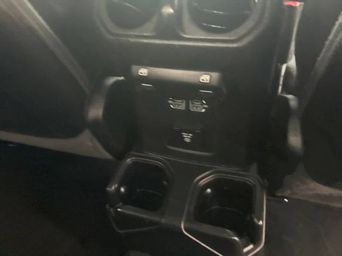 Used 2021 Jeep Gladiator Overland w/ Popular Equipment Package AWD/4WD image 25