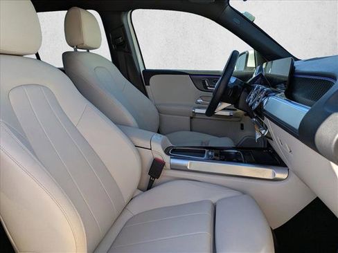 Certified 2025 Mercedes-Benz GLB 250 image 22