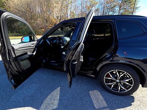 Used 2022 BMW X3 M40i image 12