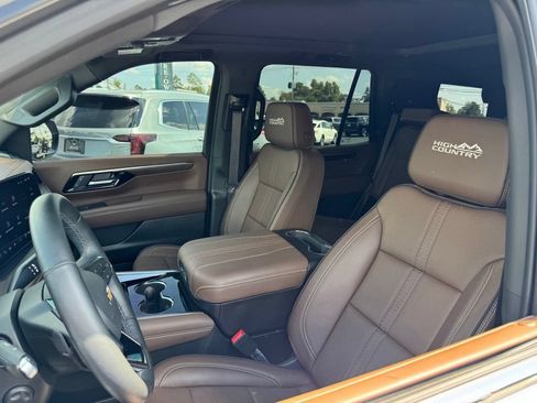 Used 2025 Chevrolet Tahoe High Country w/ Sun And Tow Package RWD image 8