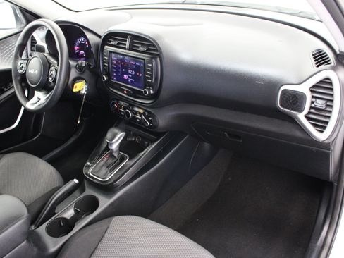 Used 2022 Kia Soul LX w/ Technology Package FWD image 33