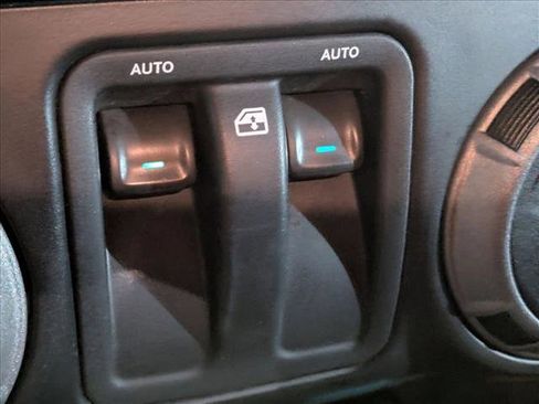 Used 2013 Jeep Wrangler Sport image 17