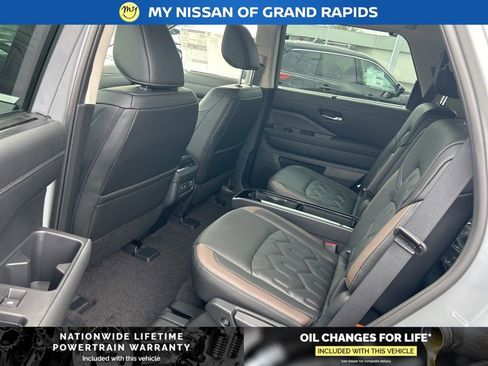 New 2026 Nissan Pathfinder Platinum AWD/4WD image 21