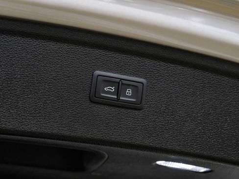 Used 2021 Audi Q5 Prestige w/ Prestige Package image 54