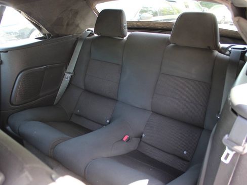 Used 2014 Ford Mustang Convertible RWD image 26