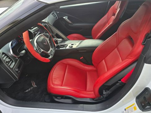 Used 2019 Chevrolet Corvette Stingray Coupe w/ Battery Protection Package image 21