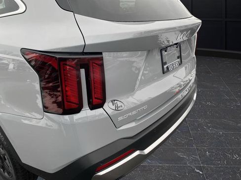 New 2026 Kia Sorento S AWD/4WD image 37