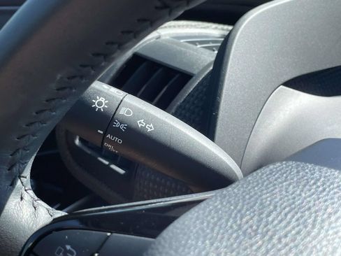 Used 2025 Toyota bZ4X FWD image 16
