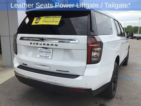 Used 2024 Chevrolet Suburban Premier AWD/4WD image 8