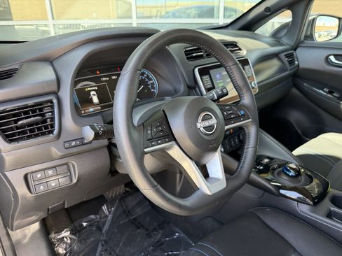 Used 2024 Nissan Leaf SV Plus FWD image 31