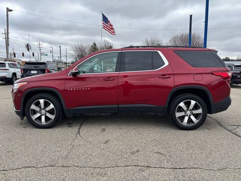Used 2019 Chevrolet Traverse LT w/ LT Premium Package image 2