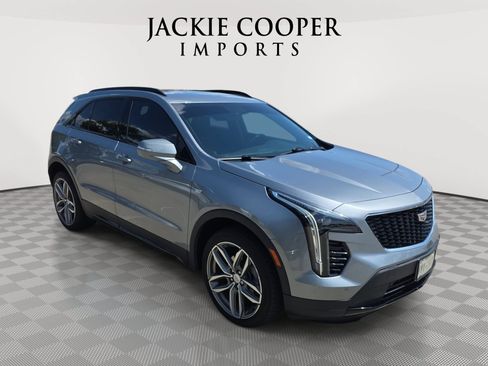 Used 2023 Cadillac XT4 Sport w/ Cold Weather Package FWD image 3
