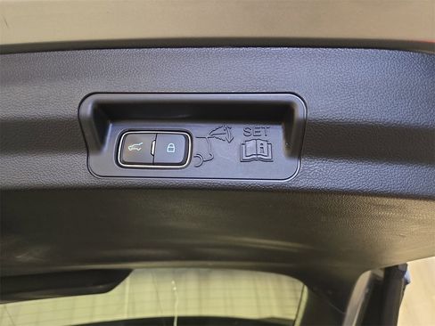 Used 2023 Ford Explorer XLT w/ Equipment Group 202A image 13