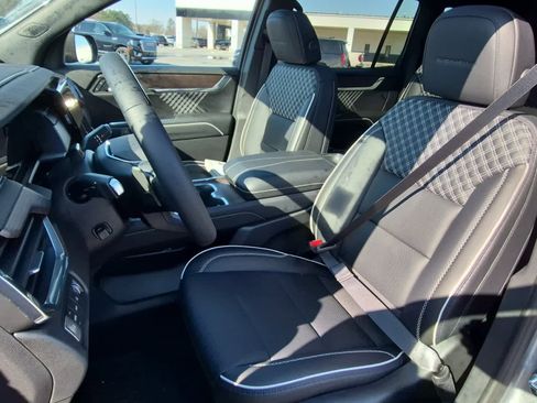 New 2026 GMC Acadia Denali w/ Super Cruise Package AWD/4WD image 12