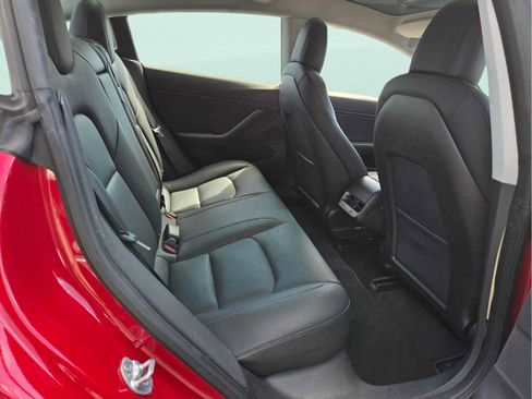 Used 2018 Tesla Model 3 Long Range AWD/4WD image 17
