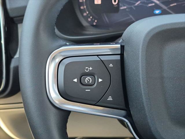 Used 2026 Volvo XC40 B5 Ultra w/ Climate Package AWD/4WD image 14