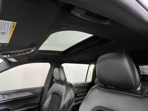 Used 2023 Jeep Grand Cherokee L Laredo image 23